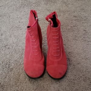 Kelsi Dagger red suede faux lace up booties Sz 8